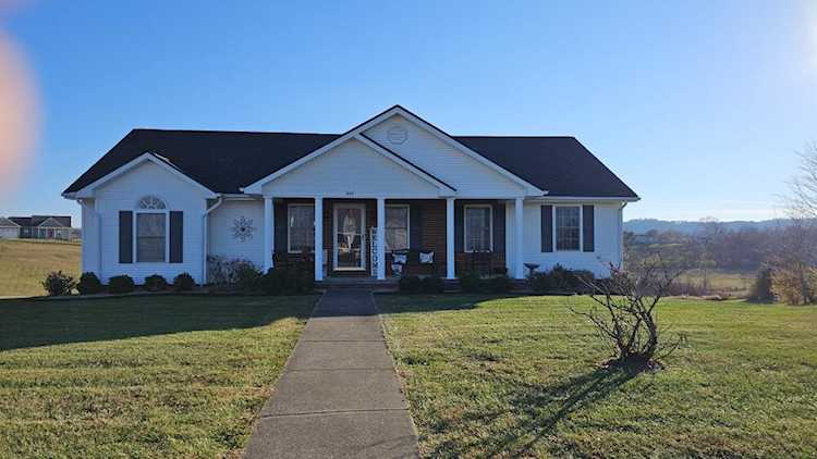 3122 Sarah Ln Danville, KY 40422