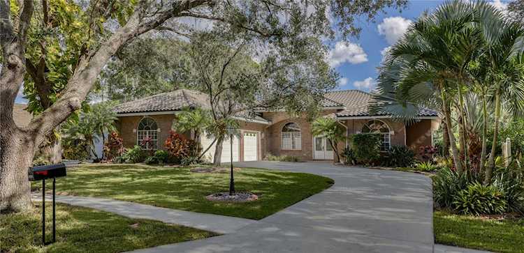 1485 Whisper Wind Ln Oldsmar, FL 34677