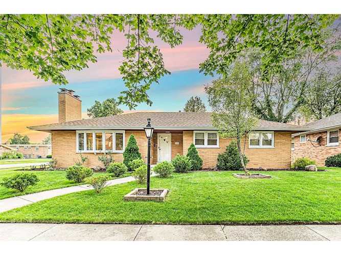 2420 Hawthorne Ave Westchester, IL 60154