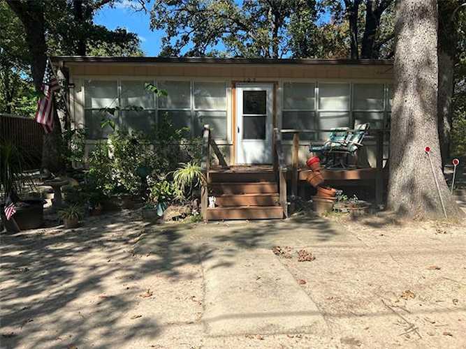 107 La Salle Street Payne Springs, TX 75156