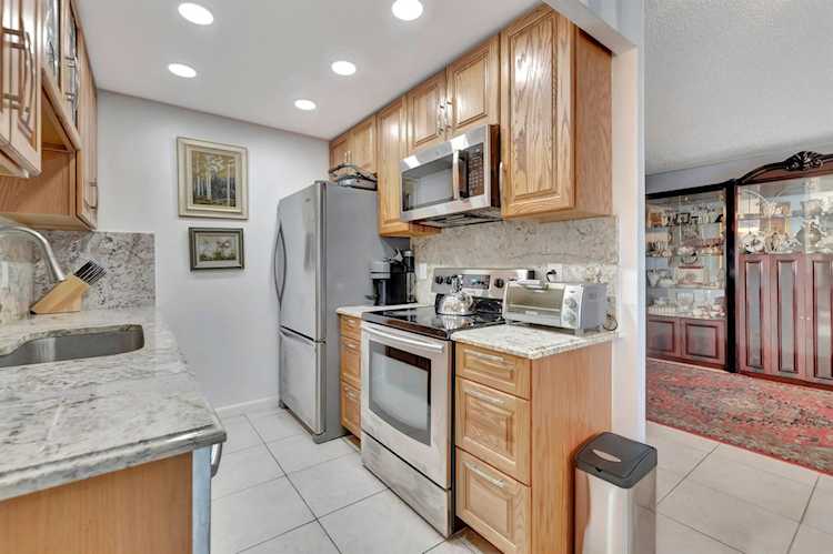 3079 E Guildford Boca Raton, FL 33434