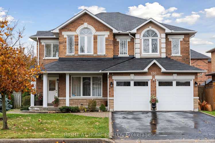 530 Lekani Crt Pickering, ON L1W 3Z7