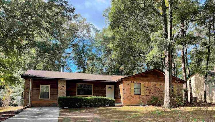 2310 Via Sardina St Tallahassee, FL 32303