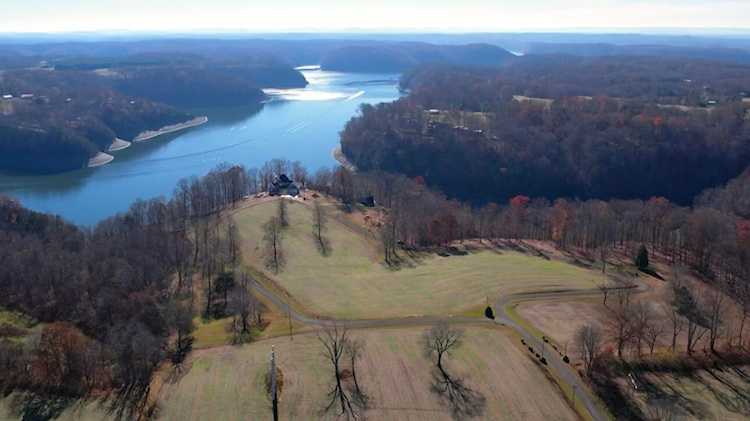 207 Cherry Loop Jamestown, KY 42629