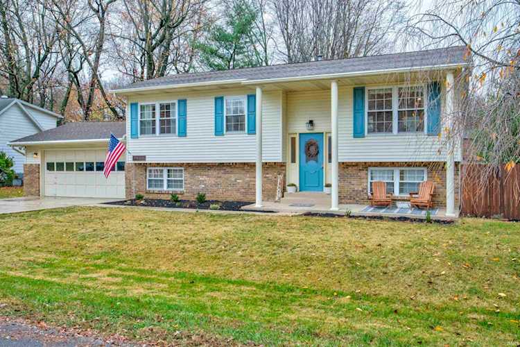 7400 Oaklawn Drive Newburgh, IN 47630