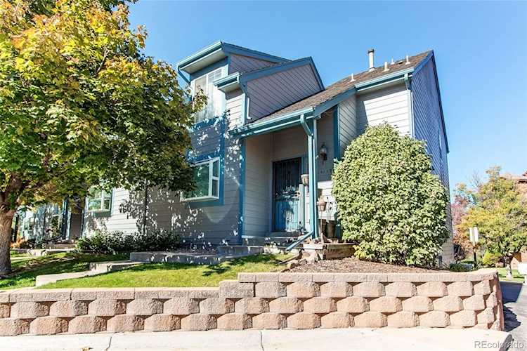 2405 S Worchester Ct #B Aurora, CO 80014