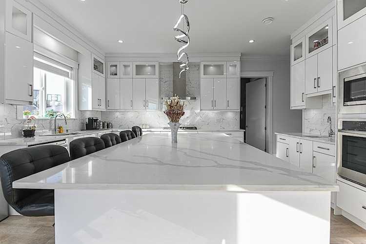 9975 173B Street Surrey, BC V4N 4L3