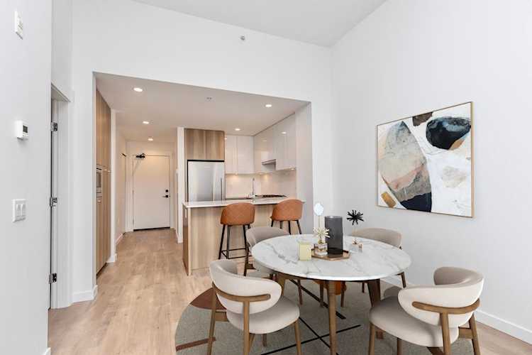 715 W 15th Street #314 North Vancouver, BC V7M 1T2