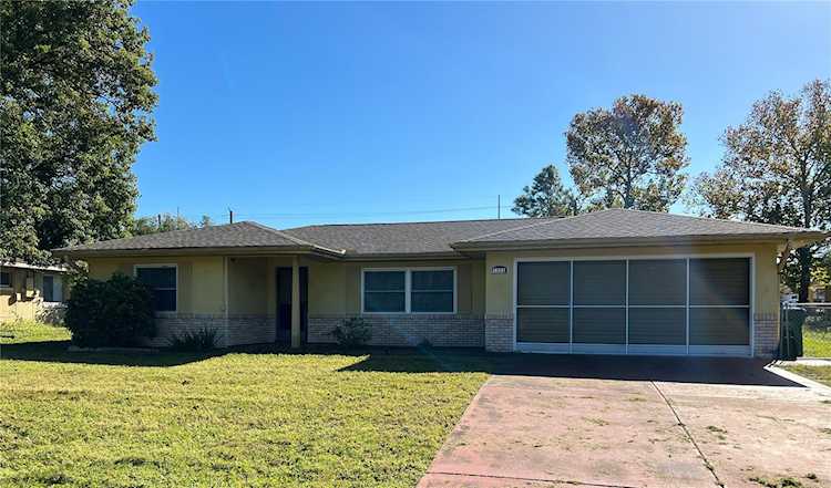 1302 Abagail Dr Deltona, FL 32725