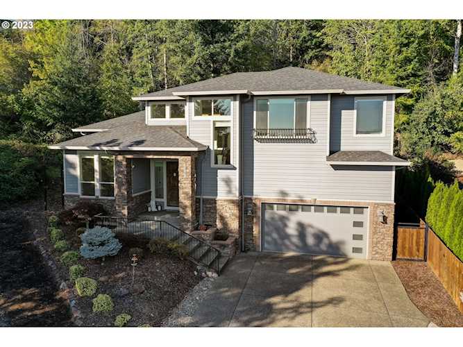 1581 N 4th CT Washougal, WA 98671
