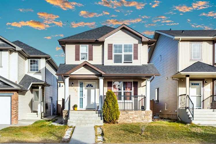 987 Taradale Dr Calgary, AB T3J 0E6