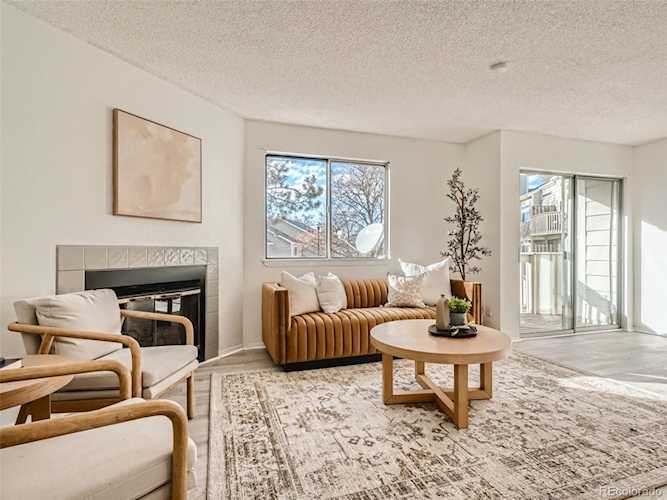 1301 S Cathay Ct #106 Aurora, CO 80017