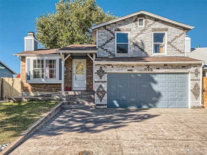 4313 Elkhart St Denver, CO 80239