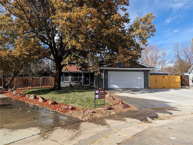 8489 Yarrow St Arvada, CO 80005