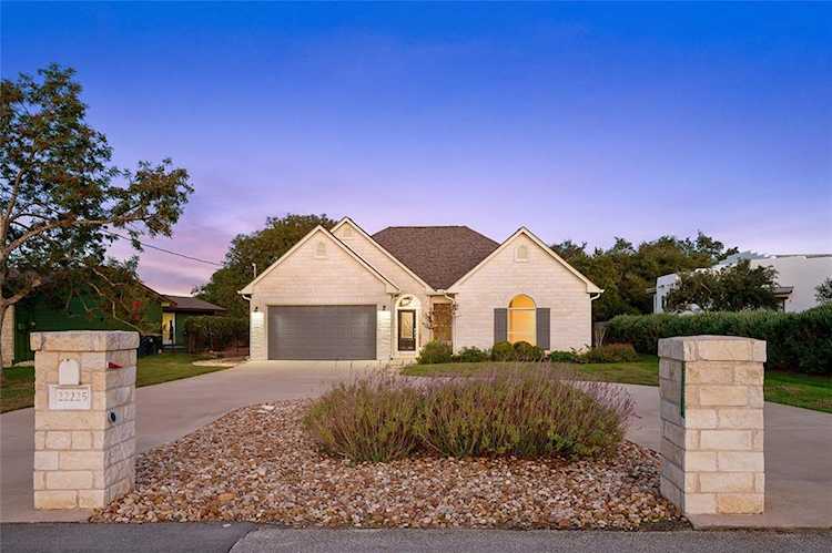 22225 Oban DR Spicewood, TX 78669