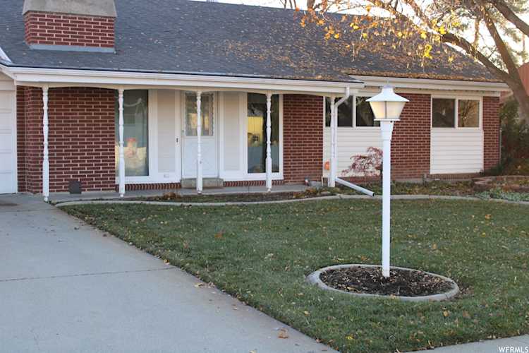 2774 E Banbury Rd Salt Lake City, UT 84121