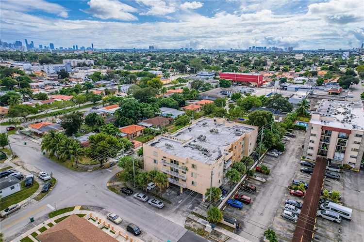 814 NW 36th Ave #403 Miami, FL 33125