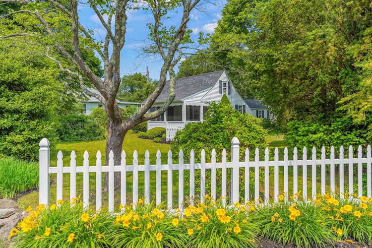 4 Dunaskin Road Centerville, MA 02632
