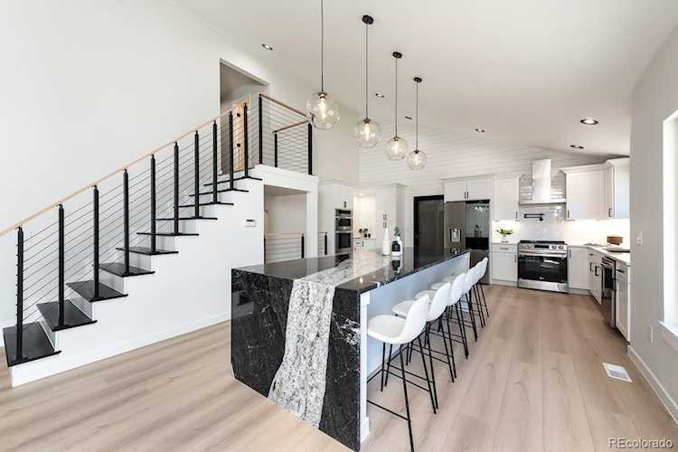 5810 S Kenton Way Englewood, CO 80111