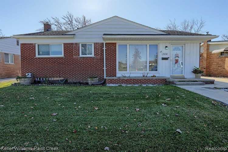 21236 Masonic Blvd Saint Clair Shores, MI 48082