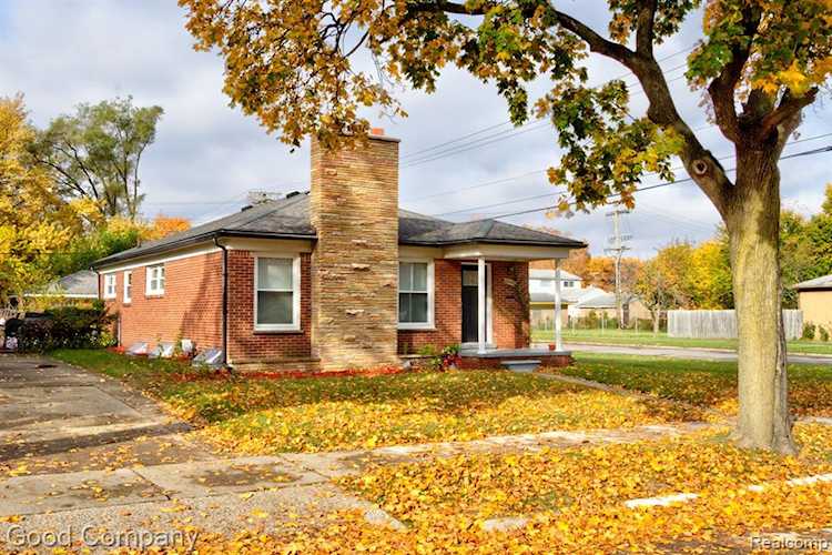 24141 Oneida St Oak Park, MI 48237