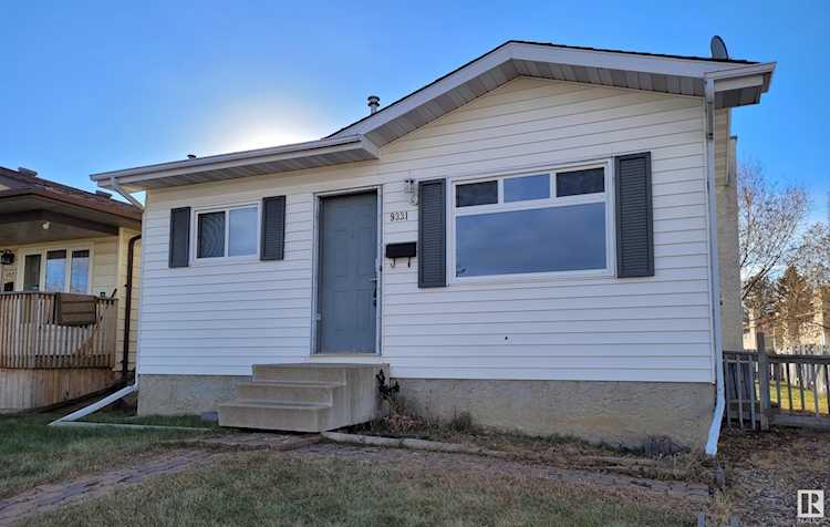 9331 175 Avenue Edmonton, AB T5Z 2C6