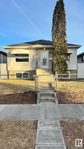 11931 67 Street Edmonton, AB T5B 1M3