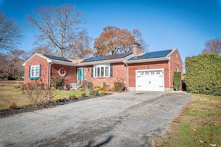 158 Mohawk Road Somerset, MA 02726