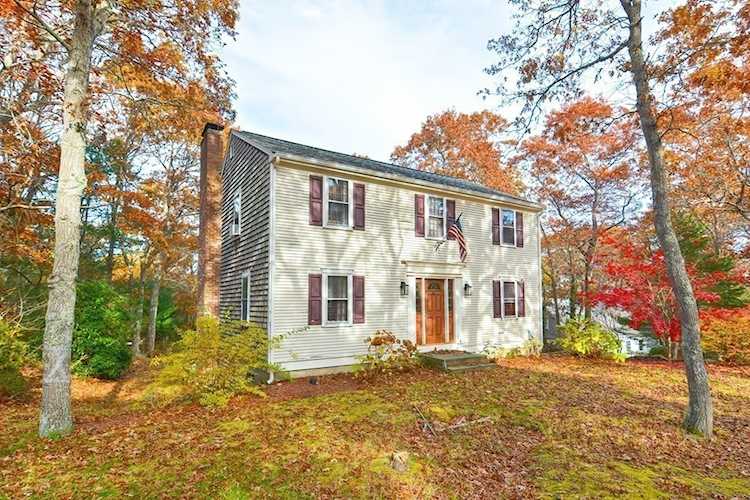 6 Highridge Ln Sandwich, MA 02563
