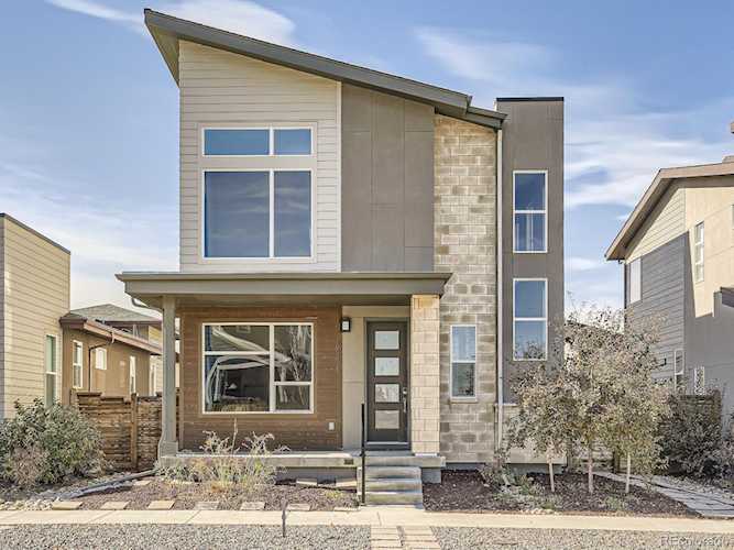 6005 Geneva St Denver, CO 80238