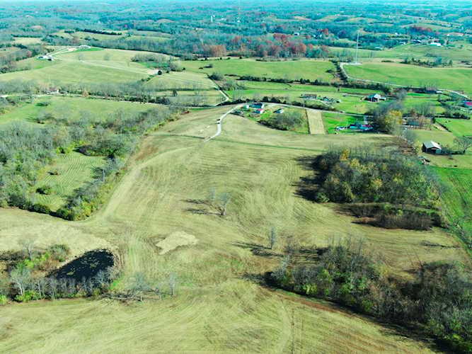 2 Davis Ln Cynthiana, KY 41031