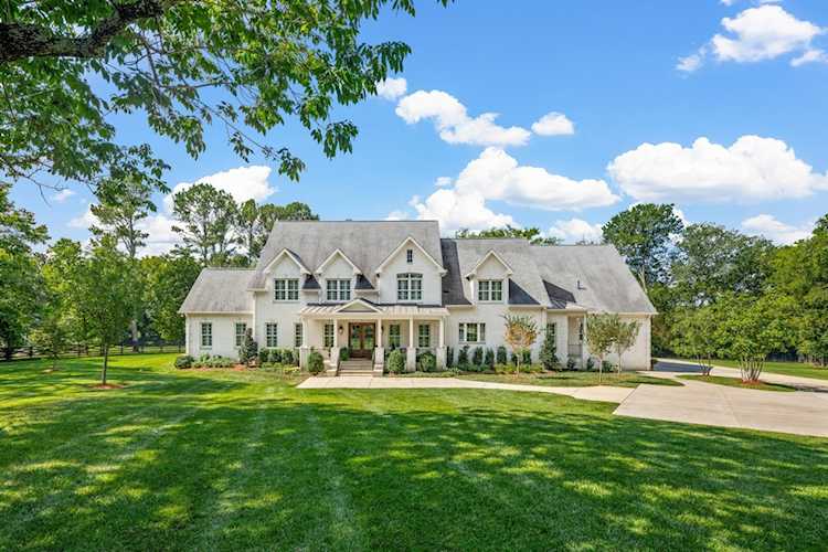 5639 Granny White Pike Brentwood, TN 37027