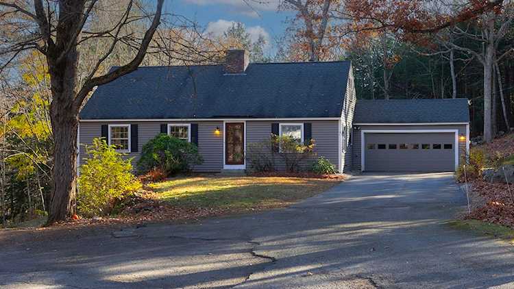 63 Roberts Rd Hopkinton, NH 03229