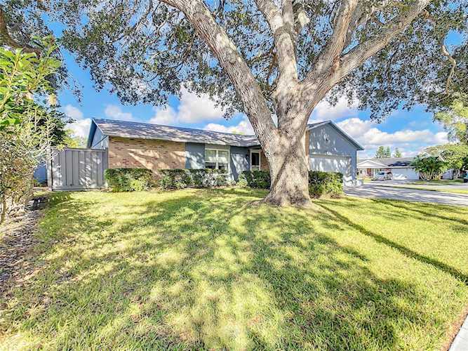 1796 Ranchwood Dr S Dunedin, FL 34698