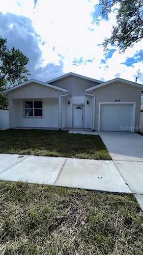4229 E Curtis St Tampa, FL 33610