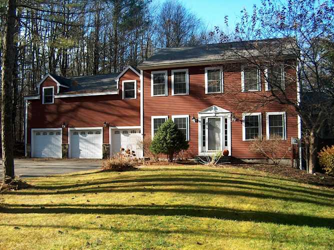 40 Turnberry Ln Hopkinton, NH 03229