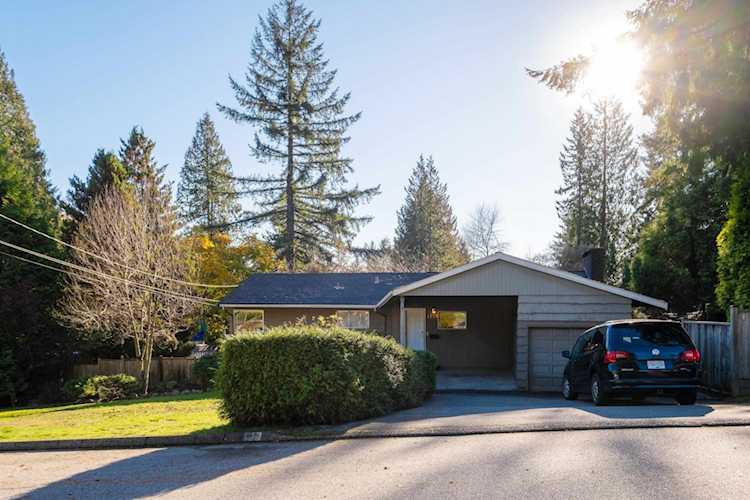 1317 E 17th Street North Vancouver, BC V7J 1L9