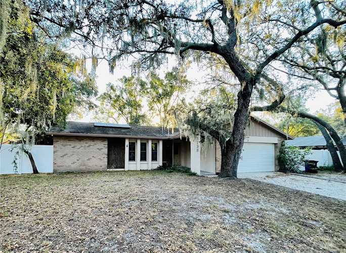 3738 Southview Dr Brandon, FL 33511