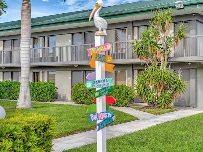 7150 N Tamiami Trl #S-611 Sarasota, FL 34243