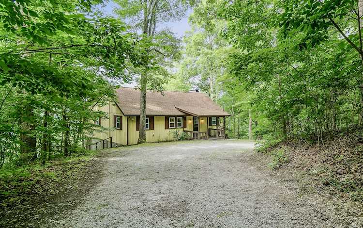 587 Ridge Top Rd Sparta, TN 38583