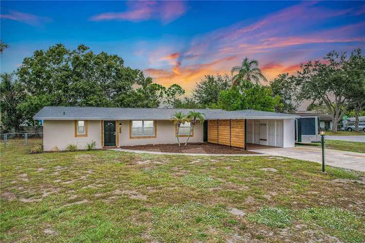 7306 Cass CIRCLE Sarasota, FL 34231