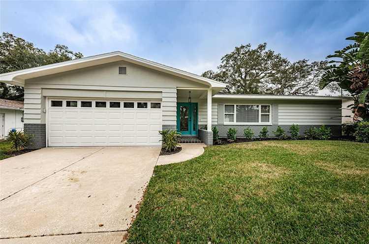 1356 Whispering Pines Dr Clearwater, FL 33764