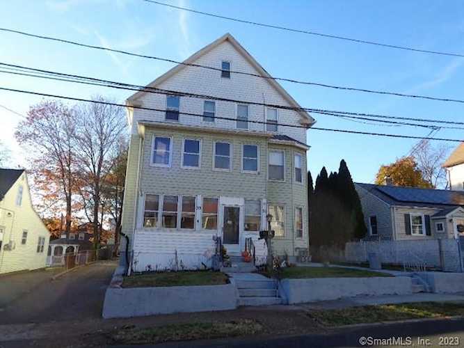 31 Vega St New Britain, CT 06051