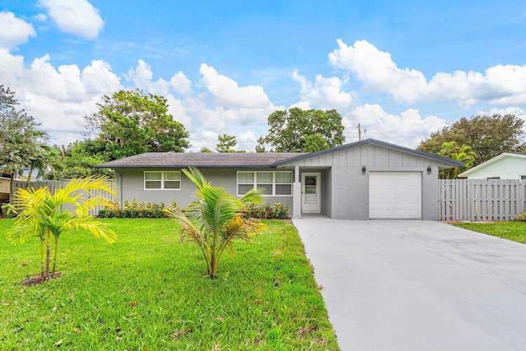 152 SE 28th Court Boynton Beach, FL 33435