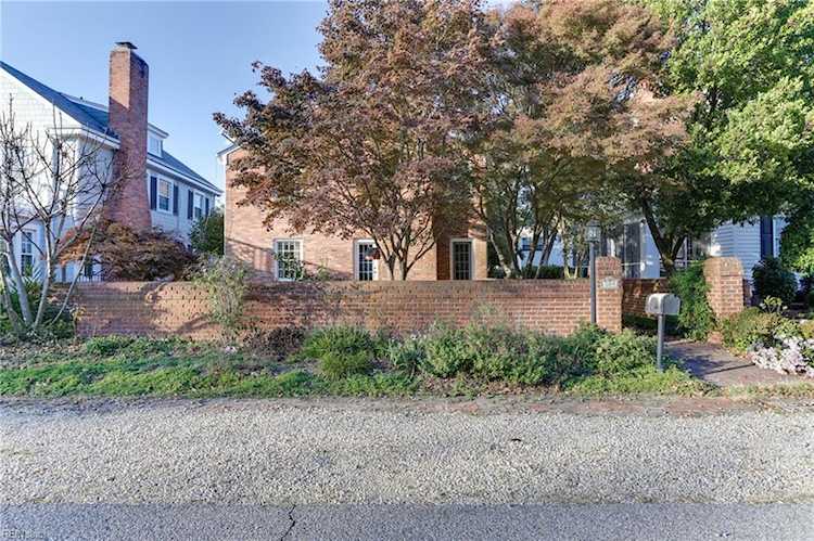 209 44th St Virginia Beach, VA 23451