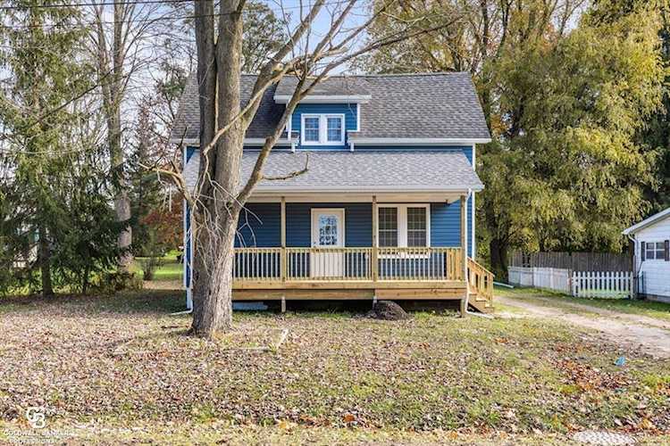 10 Clarence St Yale, MI 48097