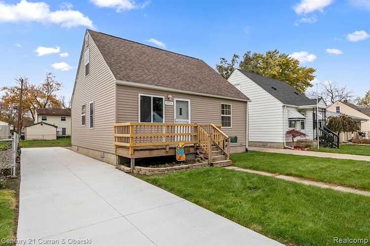 5713 Lathers St Garden City, MI 48135