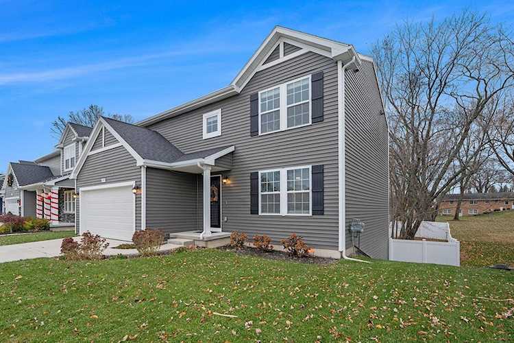 4887 Meadow Brown Dr Hudsonville, MI 49426