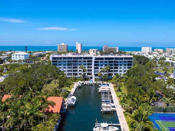 5911 Midnight Pass Rd #108 Sarasota, FL 34242