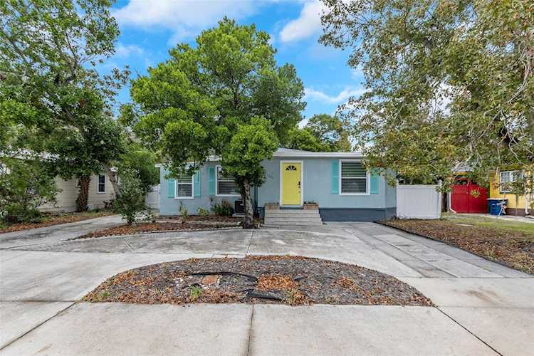1448 Druid Rd E Clearwater, FL 33756